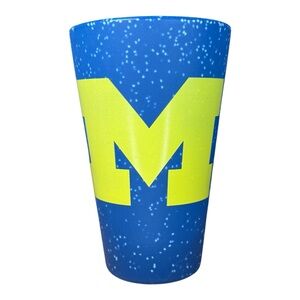 MICHIGAN WOLVERINES BLUE 16 OZ SILICONE PINT GLASS NEW WINCRAFT
